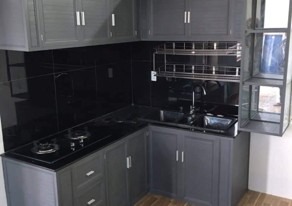 Lắp đặt tủ bếp nhôm Xingfa tại nhà