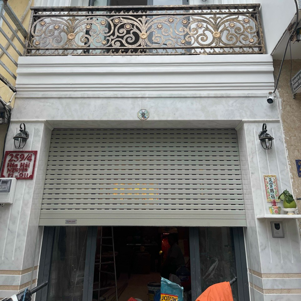 Lắp cửa cuốn cho gia đình, cửa cuốn, cửa cuốn công ty, lắp đặt cửa cuốn, cửa cuốn an toàn, cửa cuốn tự động, cửa cuốn chống trộm, cửa cuốn chất lượng, Hưng Hoàng Phát, cửa cuốn giá tốt, cửa cuốn hiện đại, dịch vụ lắp cửa cuốn, cửa cuốn tiện lợi, cửa cuốn tự động hóa, cửa cuốn chống cháy, cửa cuốn cho nhà ở, cửa cuốn thương hiệu Hưng Hoàng Phát, lắp cửa cuốn công ty, cửa cuốn đẹp, cửa cuốn cho gia đình, cửa cuốn cao cấp, cửa cuốn giá rẻ.
