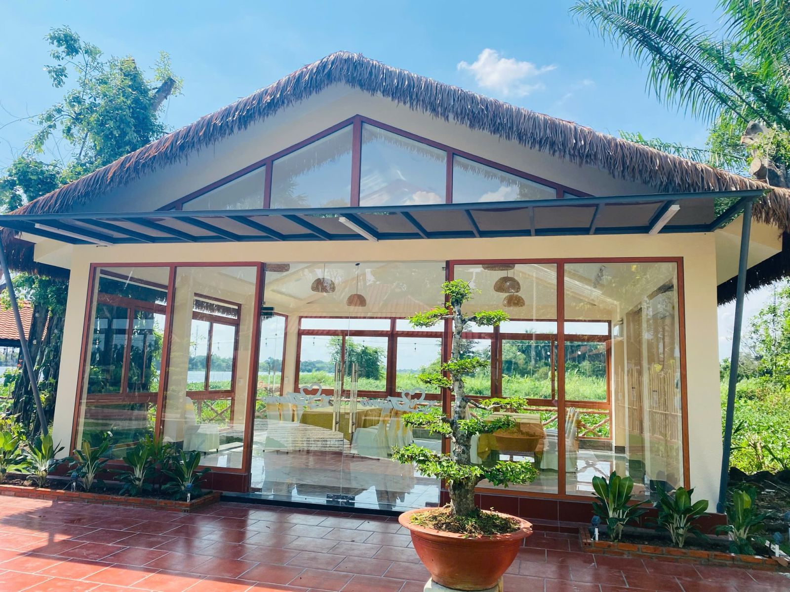 Lắp đặt cửa nhôm xingfa màu vân gỗ, Thi công cửa nhôm xingfa màu vân gỗ